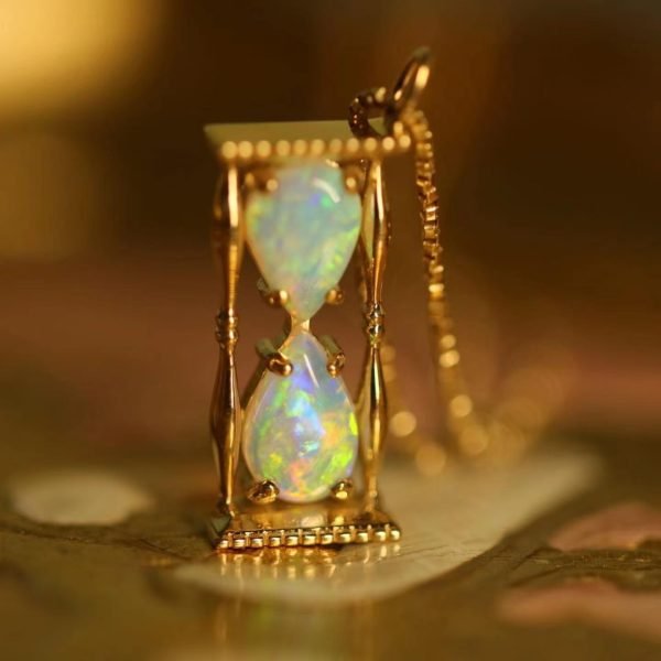 Women's All-match Hourglass Pendant Necklace