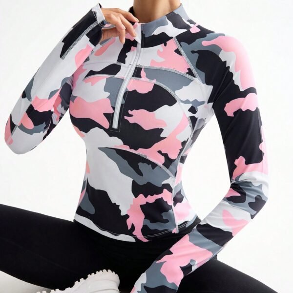 SHEIN Sport Studio Fitted Stand Collar Half Zip Camo Print Pink Sports Sweatshirt For Yoga